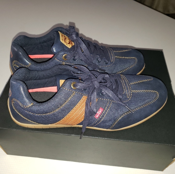 Mens Chic Levi's Denim Shoes